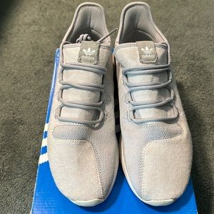 Men’s Adidas Tubulars!
